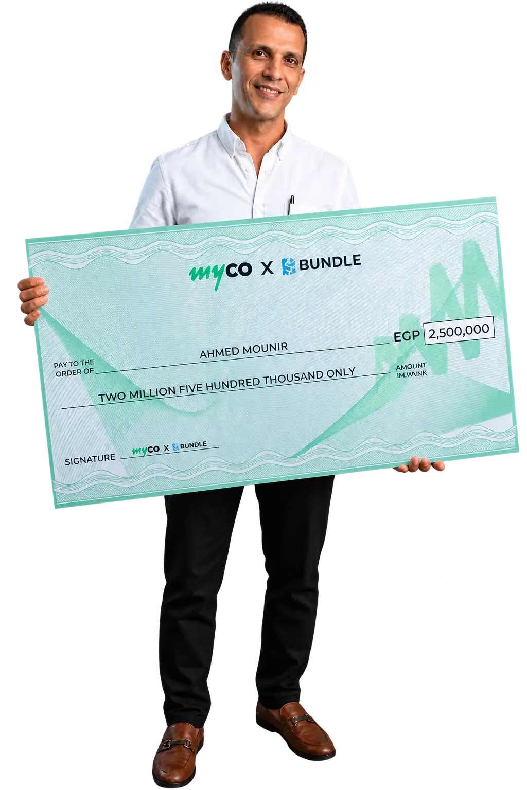 Ahmed M holding the Bundle prize cheque